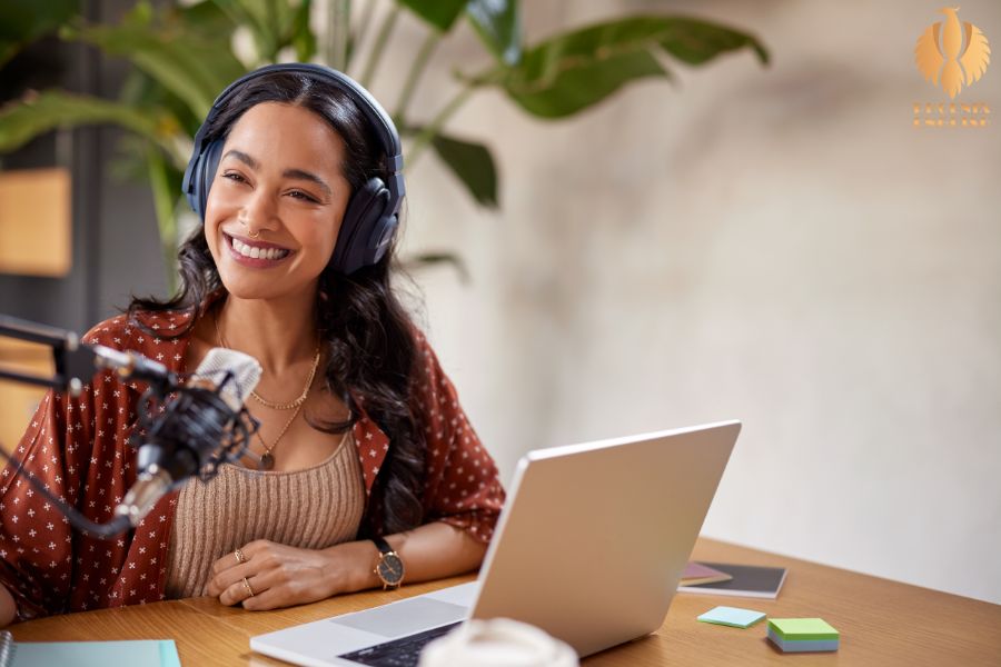 an pic about A lady recording her speech